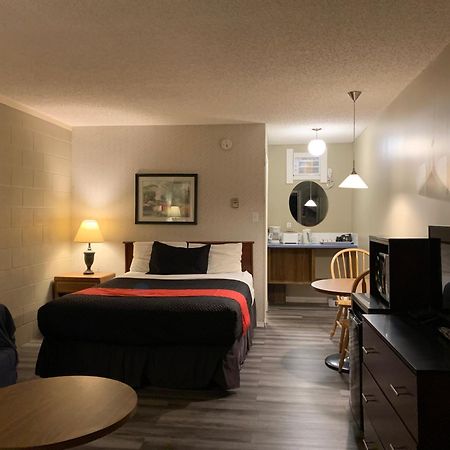 Motel Bavaria Radium Hot Springs Ngoại thất bức ảnh