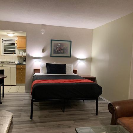 Motel Bavaria Radium Hot Springs Ngoại thất bức ảnh