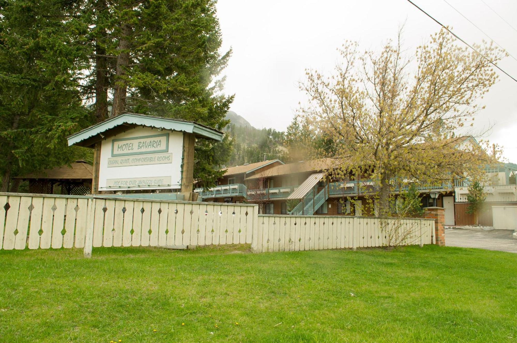 Motel Bavaria Radium Hot Springs Ngoại thất bức ảnh