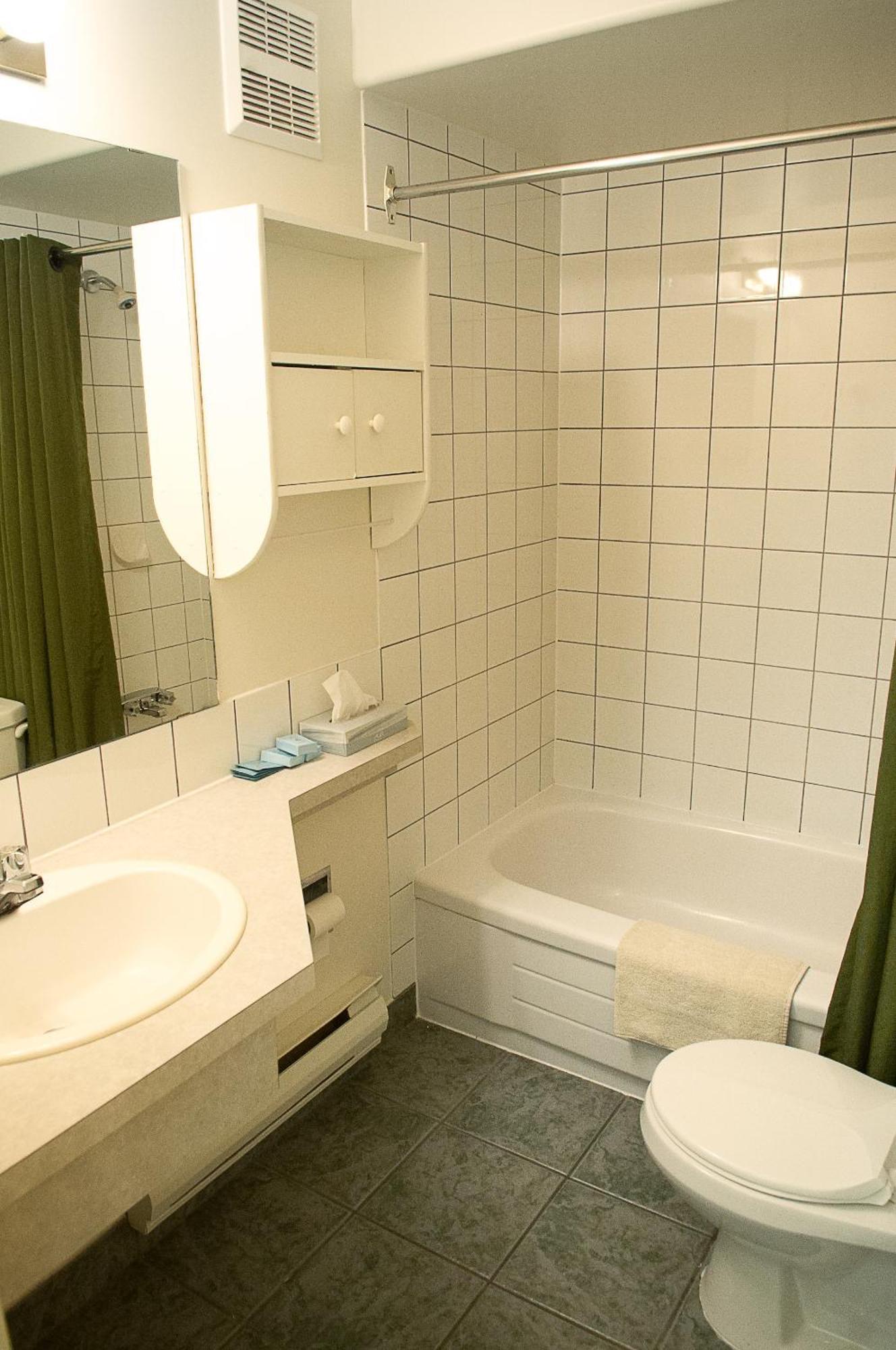 Motel Bavaria Radium Hot Springs Ngoại thất bức ảnh