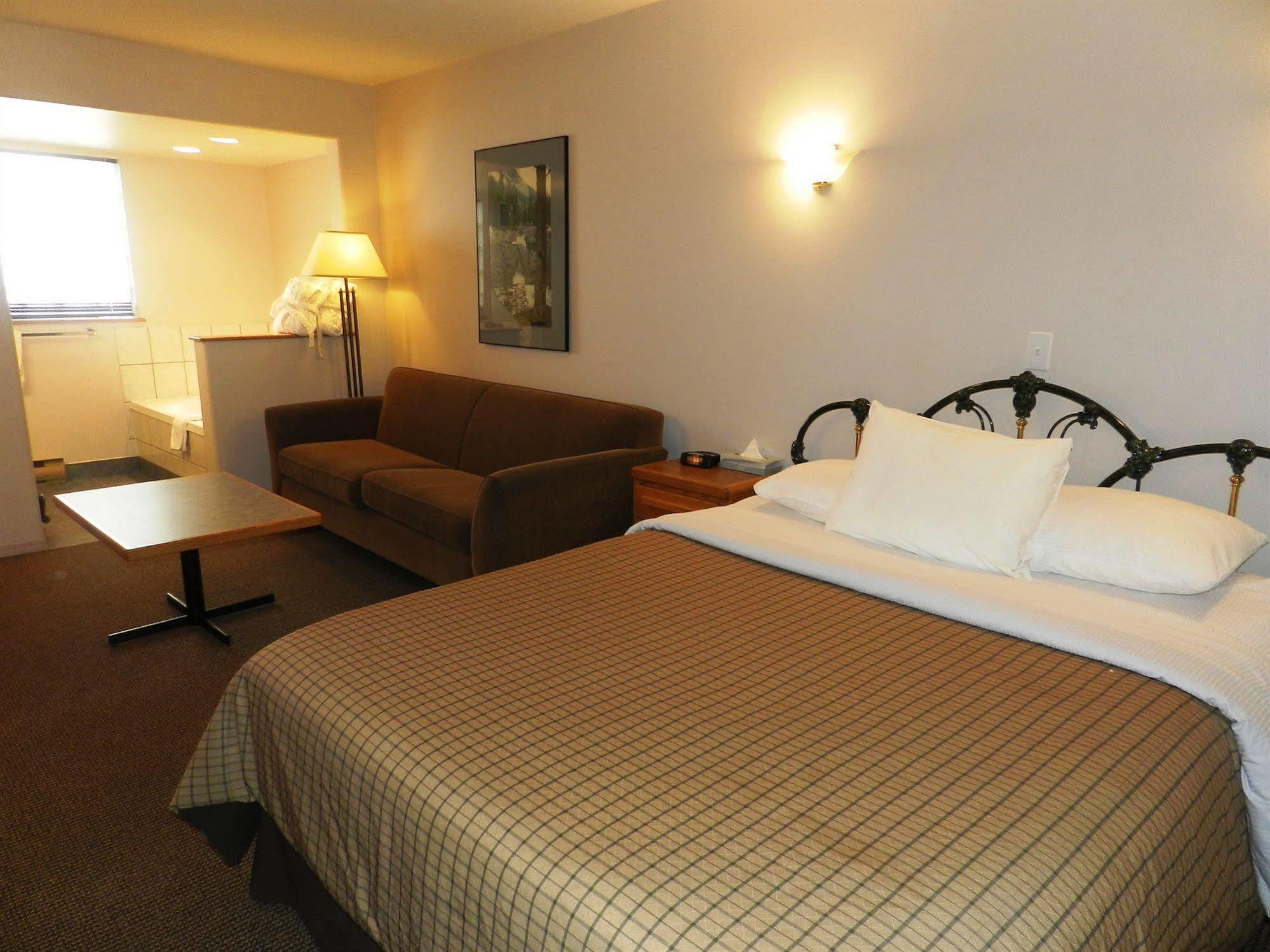 Motel Bavaria Radium Hot Springs Ngoại thất bức ảnh