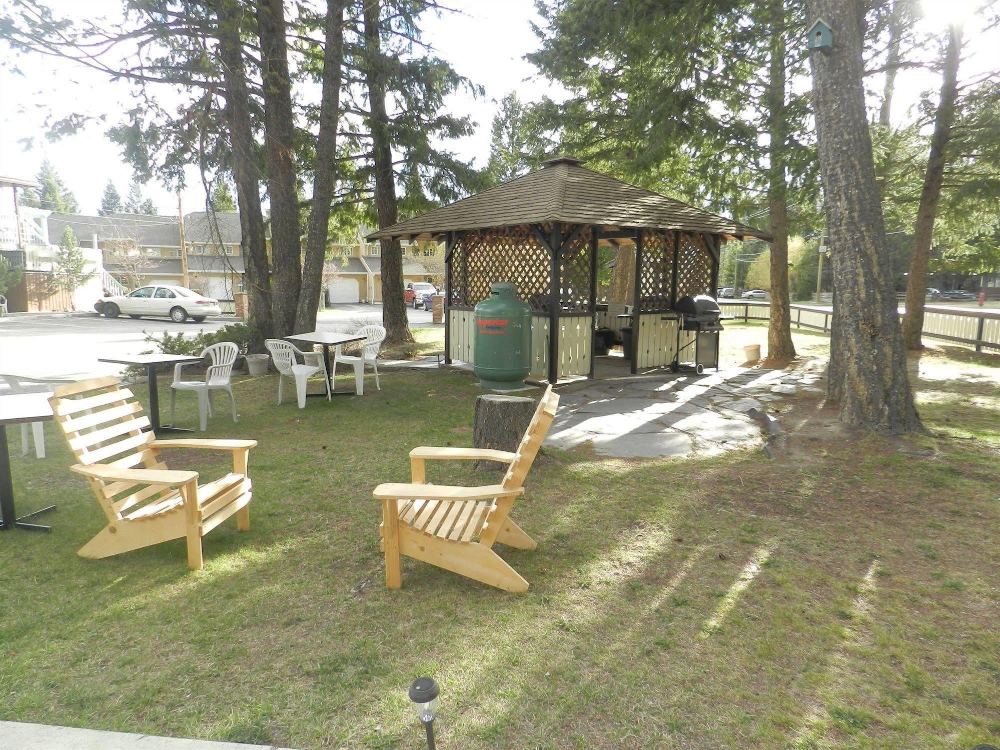 Motel Bavaria Radium Hot Springs Ngoại thất bức ảnh