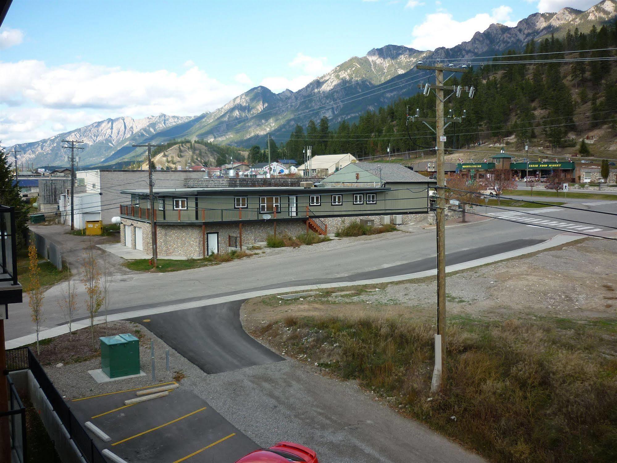 Motel Bavaria Radium Hot Springs Ngoại thất bức ảnh